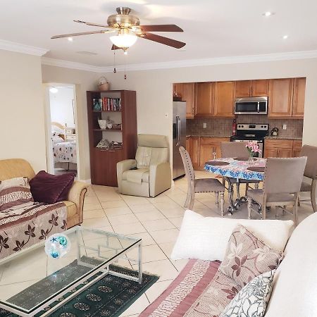 Villa Ocean Vacation Breeze Lantana Exterior foto
